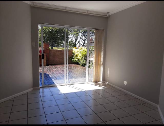 3 BEDROOM TOWNHOUSE RENTED IN LOVEMORE HEIGHTS